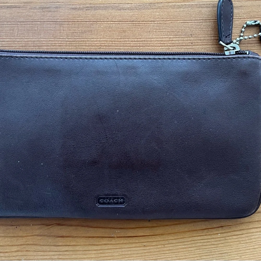 Coach Pouch - Picture 4 of 8